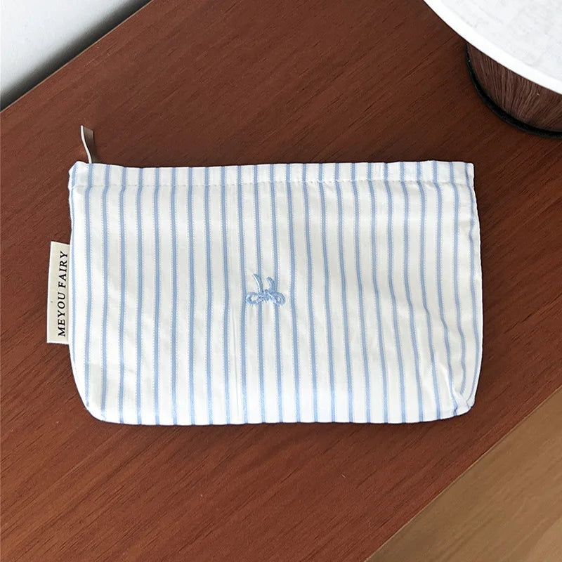 Embroidered Bow Gingham Mommy Pouch