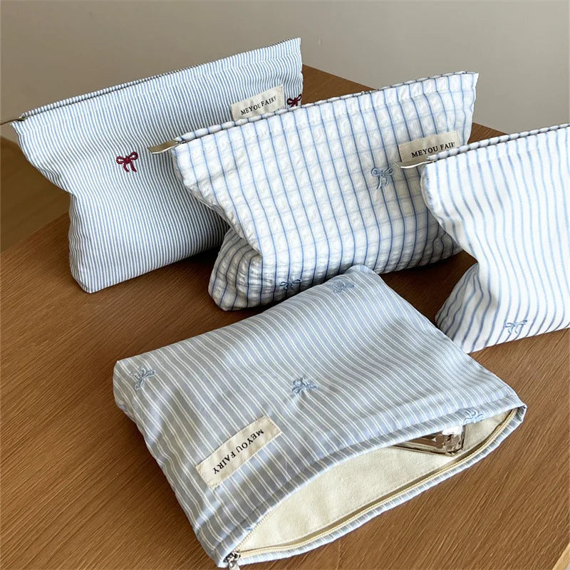 Embroidered Bow Gingham Mommy Pouch