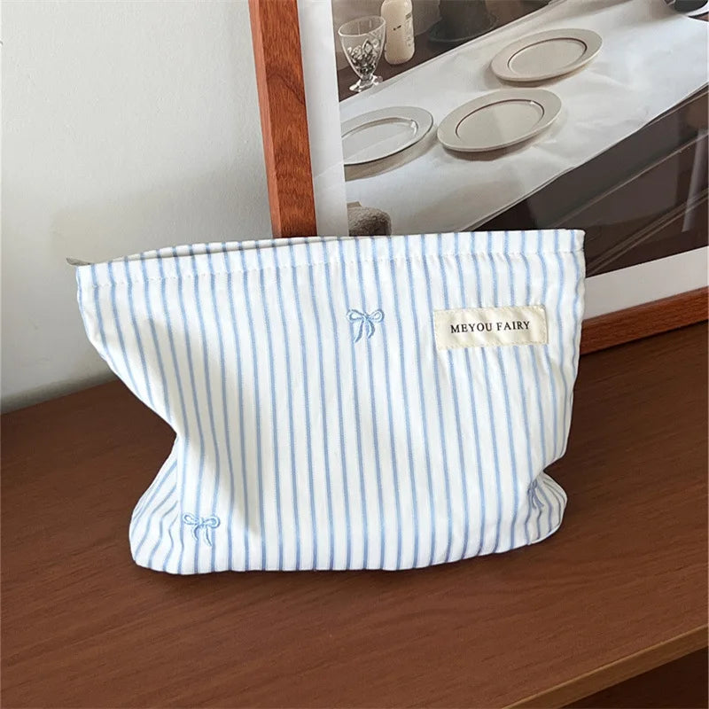 Embroidered Bow Gingham Mommy Pouch